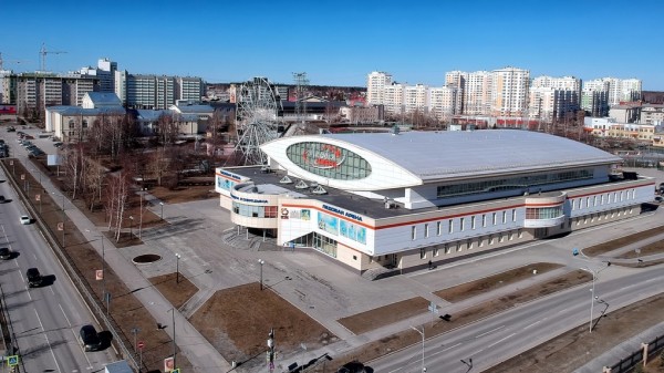 Город-завод. Чем живут и зачем приезжают в Верхнюю Пышму люди разных возрастов Город-завод. Чем живут и зачем приезжают в Верхнюю Пышму люди разных возрастов