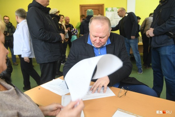 Работа кипит! В мэрии считают голоса по опросу за место под храм святой Екатерины