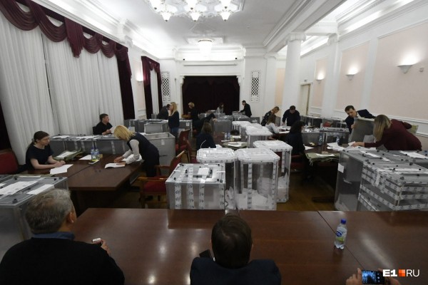 Работа кипит! В мэрии считают голоса по опросу за место под храм святой Екатерины