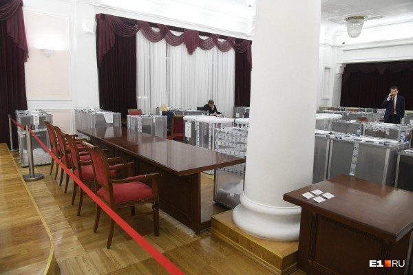 Работа кипит! В мэрии считают голоса по опросу за место под храм святой Екатерины