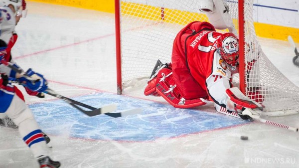 Лже-Боярский, драки и гол в пустые ворота: «Автомобилист» дома разгромил питерский СКА (ФОТО)