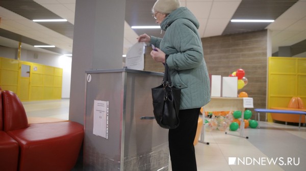 В Екатеринбурге проходит общегородской опрос по выбору площадки под храм Екатерины (онлайн-трансляция)