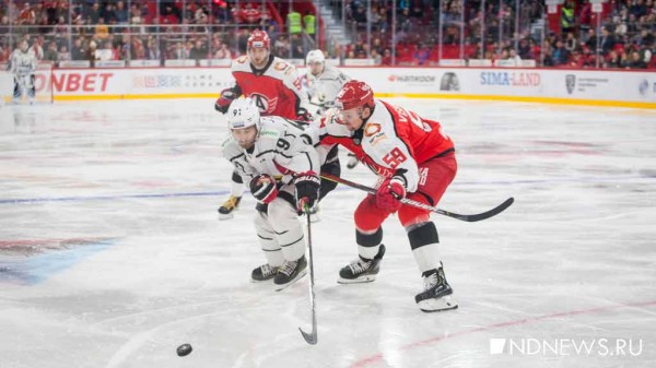 «Автомобилист» обыграл «Трактор» на домашнем льду (ФОТО)