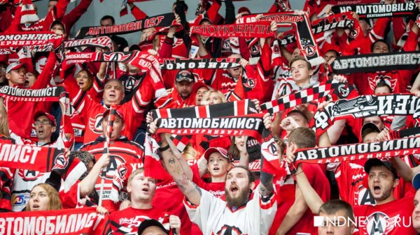 «Автомобилист» обыграл «Трактор» на домашнем льду (ФОТО)