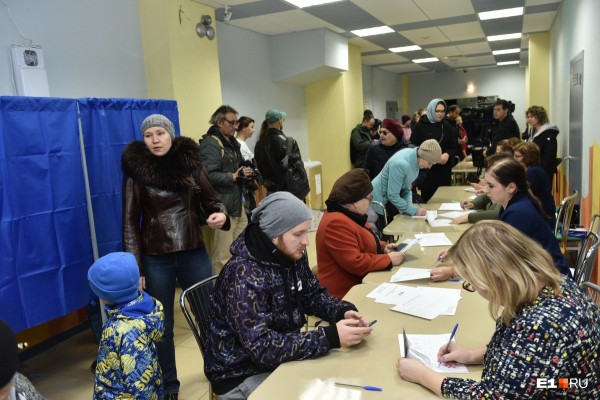 Работа кипит! В мэрии считают голоса по опросу за место под храм святой Екатерины