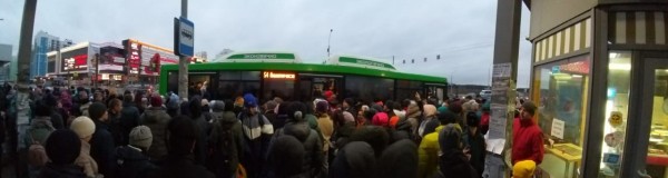 Ледяной апокалипсис: из-за гололеда в Екатеринбурге случились десятки ДТП и не могут сесть самолеты