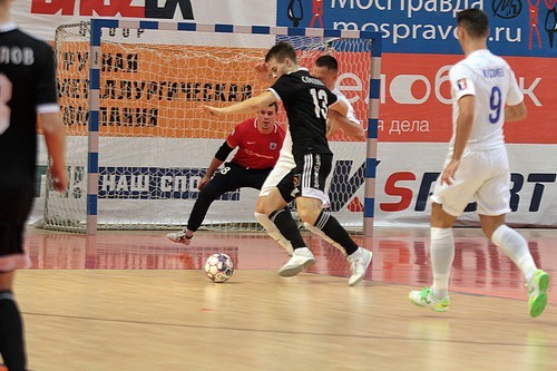 Мини-футбол: «Синара» вышла в лидеры чемпионата России Мини-футбол: «Синара» вышла в лидеры чемпионата России