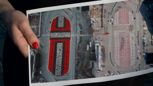 Покрас Лампас переделал «Супрематический крест» после скандала с православными (ВИДЕО) Покрас Лампас переделал «Супрематический крест» после скандала с православными (ВИДЕО)