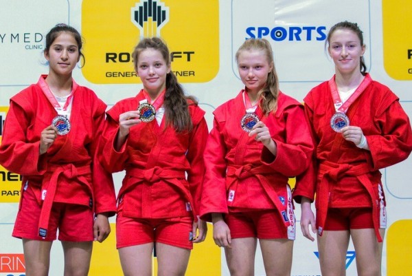 Самбо: студентки Екатеринбурга завоевали две золотые медали