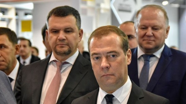 Итоги визита Дмитрия Медведева в Екатеринбург в семи фотографиях