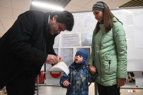 Работа кипит! В мэрии считают голоса по опросу за место под храм святой Екатерины