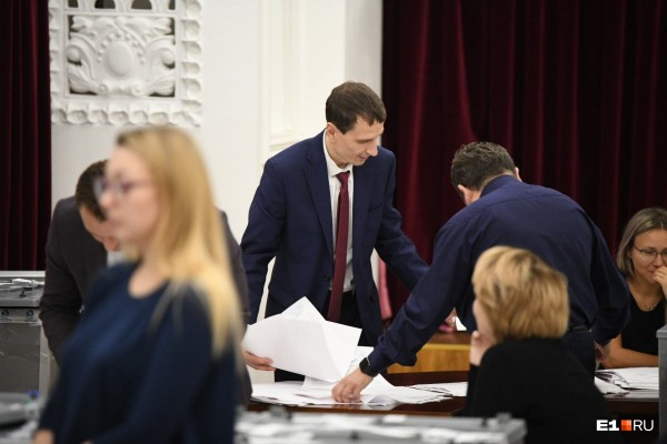 Работа кипит! В мэрии считают голоса по опросу за место под храм святой Екатерины