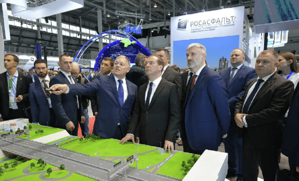 Итоги визита Дмитрия Медведева в Екатеринбург в семи фотографиях