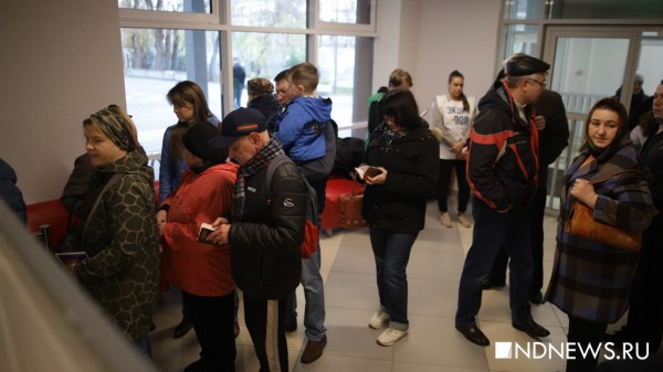 В Екатеринбурге проходит общегородской опрос по выбору площадки под храм Екатерины (онлайн-трансляция)