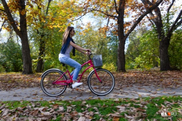 Для тех, кто проспал выходные: тепло в Екатеринбурге задержится еще на несколько дней