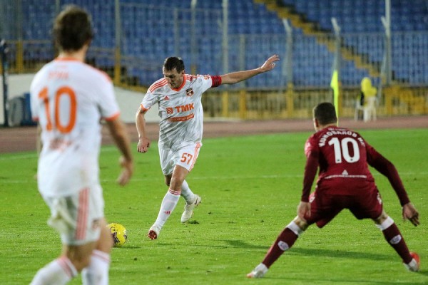 Футбол: «Урал» во второй раз с начала сезона уберёг ворота от гола