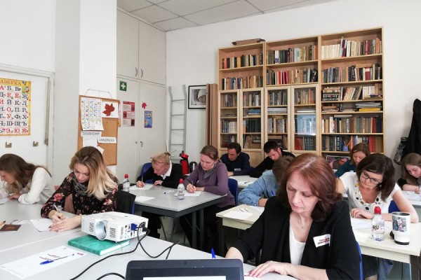 Екатеринбург вступает в борьбу за звание столицы «Тотального диктанта» Екатеринбург вступает в борьбу за звание столицы «Тотального диктанта»