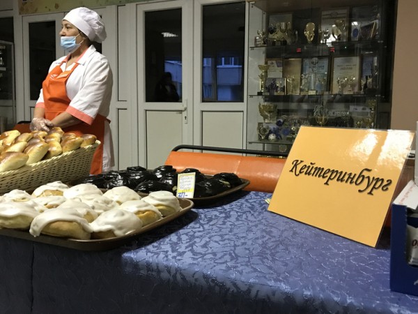 Как екатеринбуржцы решают, где строить храм. ОНЛАЙН-ТРАНСЛЯЦИЯ. ВИДЕО