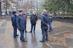 Власти Екатеринбурга контролируют ход благоустройства сквера у Оперного театра