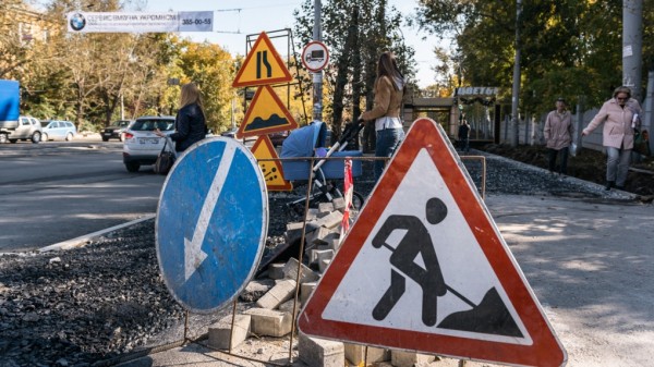 Подрядчик провалил ремонт дорог в Екатеринбурге, но ему заплатили без нареканий к результату