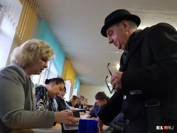 Работа кипит! В мэрии считают голоса по опросу за место под храм святой Екатерины