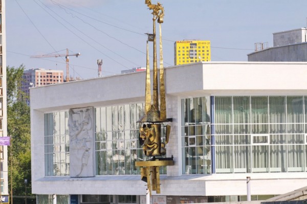 «Реальный театр» покажет 20 спектаклей за 8 дней