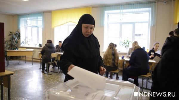 В Екатеринбурге проходит общегородской опрос по выбору площадки под храм Екатерины (онлайн-трансляция)