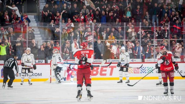 «Автомобилист» обыграл «Трактор» на домашнем льду (ФОТО)