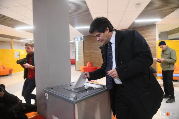 Работа кипит! В мэрии считают голоса по опросу за место под храм святой Екатерины