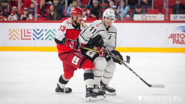 «Автомобилист» обыграл «Трактор» на домашнем льду (ФОТО)