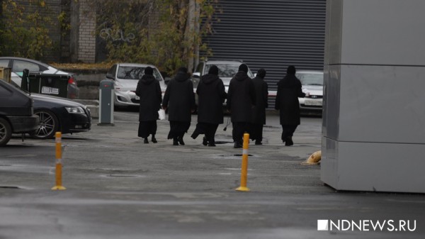 В Екатеринбурге проходит общегородской опрос по выбору площадки под храм Екатерины (онлайн-трансляция)