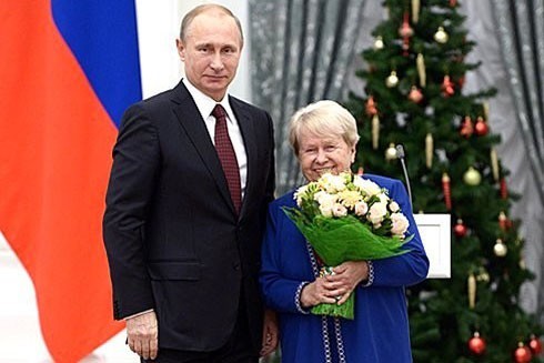 Владимир Путин поздравил Александру Пахмутову с юбилеем Владимир Путин поздравил Александру Пахмутову с юбилеем