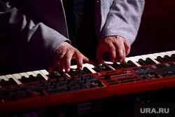 Музыкантов с Урала обвинили в краже гимна России Музыкантов с Урала обвинили в краже гимна России