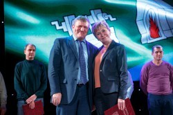 Городские власти поздравили дорожных и транспортных работников