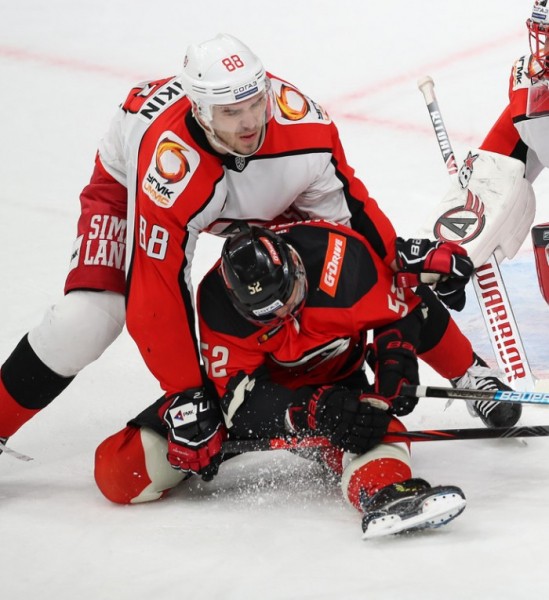 “Автомобилист” вырвал победу у “Авангарда” и везет с выезда пять очков из шести возможных “Автомобилист” вырвал победу у “Авангарда” и везет с выезда пять очков из шести возможных