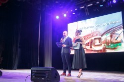 Городские власти поздравили дорожных и транспортных работников