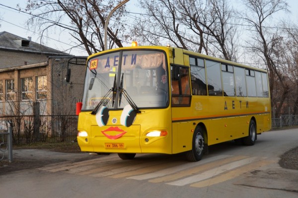Школьники посёлка Садовый будут ездить на занятия на новом автобусе
