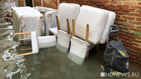 В Венецию пришло новое наводнение, площадь Святого Марка закрыта для туристов (ФОТО, ВИДЕО)