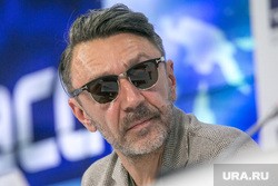 17-летний житель Екатеринбурга покорил Шнурова на шоу &laquo;Голос&raquo;