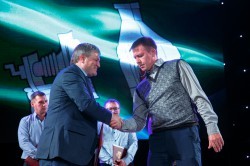 Городские власти поздравили дорожных и транспортных работников