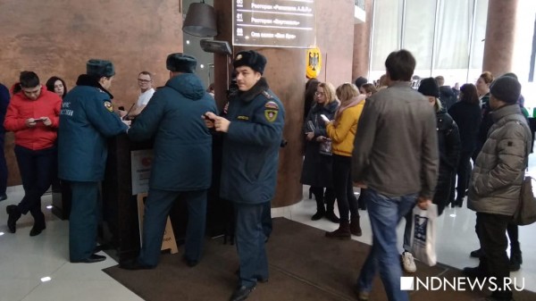 Почти три тысячи работников &laquo;Высоцкого&raquo; эвакуировали из-за загоревшейся пыли (ФОТО, добавлено ВИДЕО)