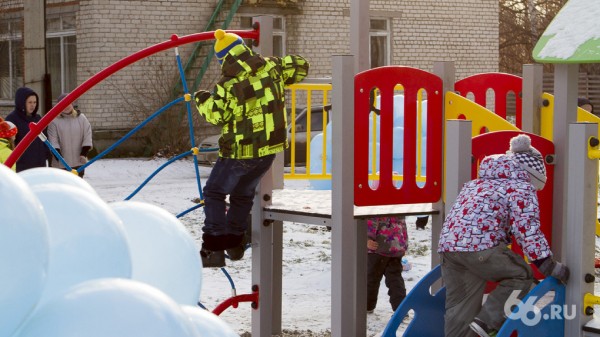Госдума приняла закон о зачислении братьев и сестер в одну школу