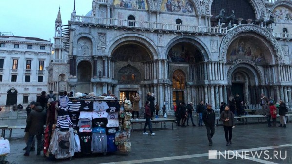 В Венецию пришло новое наводнение, площадь Святого Марка закрыта для туристов (ФОТО, ВИДЕО)