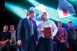 Городские власти поздравили дорожных и транспортных работников