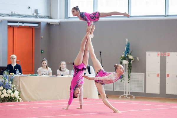 Спортивная акробатика: сильнейшие спортсмены России разыграют Кубок Урала