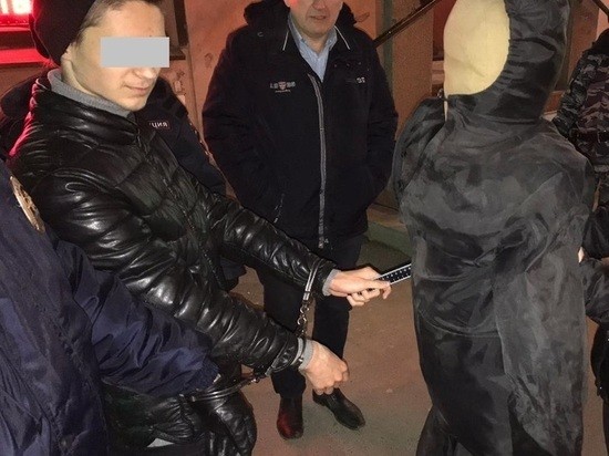 Студент екатеринбургского колледжа показал, как убил школьницу Студент екатеринбургского колледжа показал, как убил школьницу