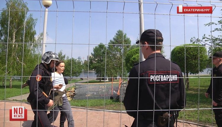 У активистки протестов в сквере забрали сыновей