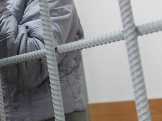 Прокуратура попросила 9 лет для свердловчанки, которая переехала несовершеннолетних