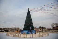 Комиссия оценила безопасность и зрелищность ледовых городков