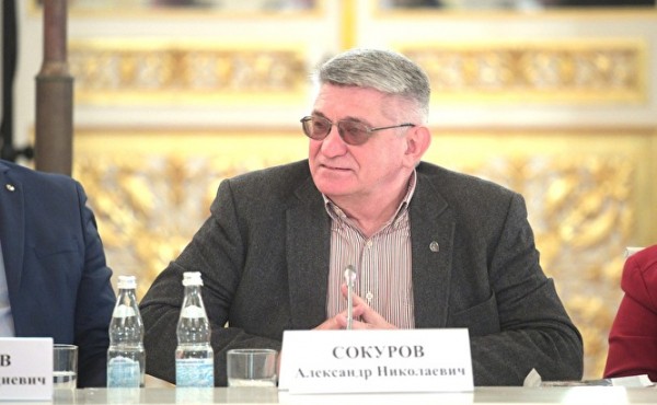 Кадыров после слов Сокурова о Чечне заявил, что у режиссера «нет собственного мнения» Кадыров после слов Сокурова о Чечне заявил, что у режиссера «нет собственного мнения»